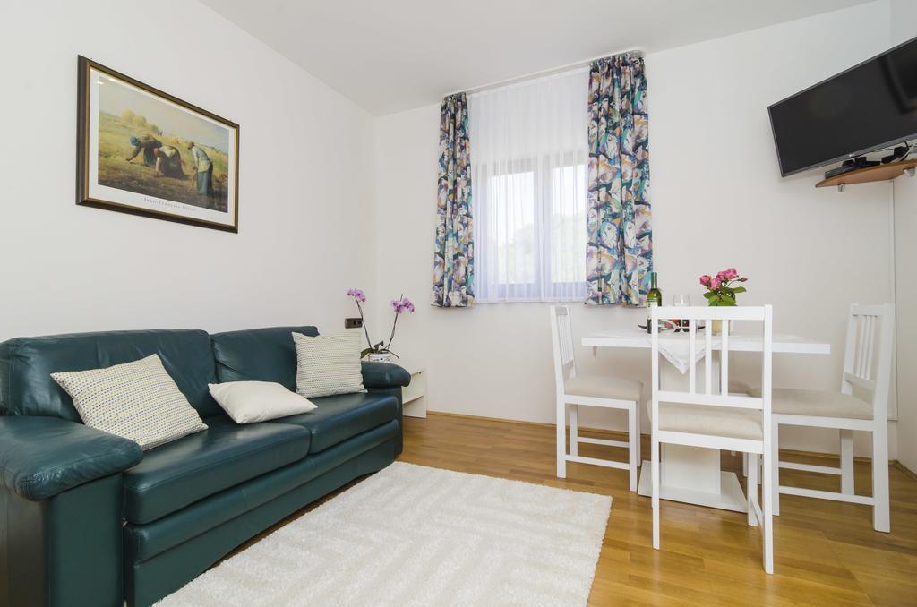 Apartment Nadine Okuklje Kültér fotó