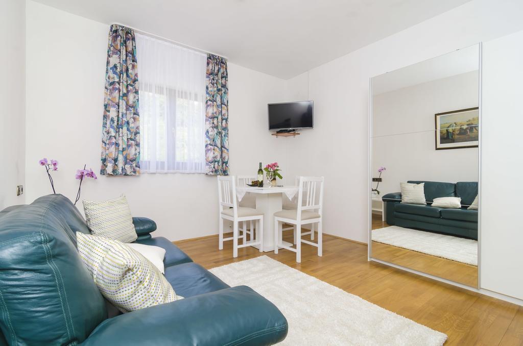Apartment Nadine Okuklje Kültér fotó