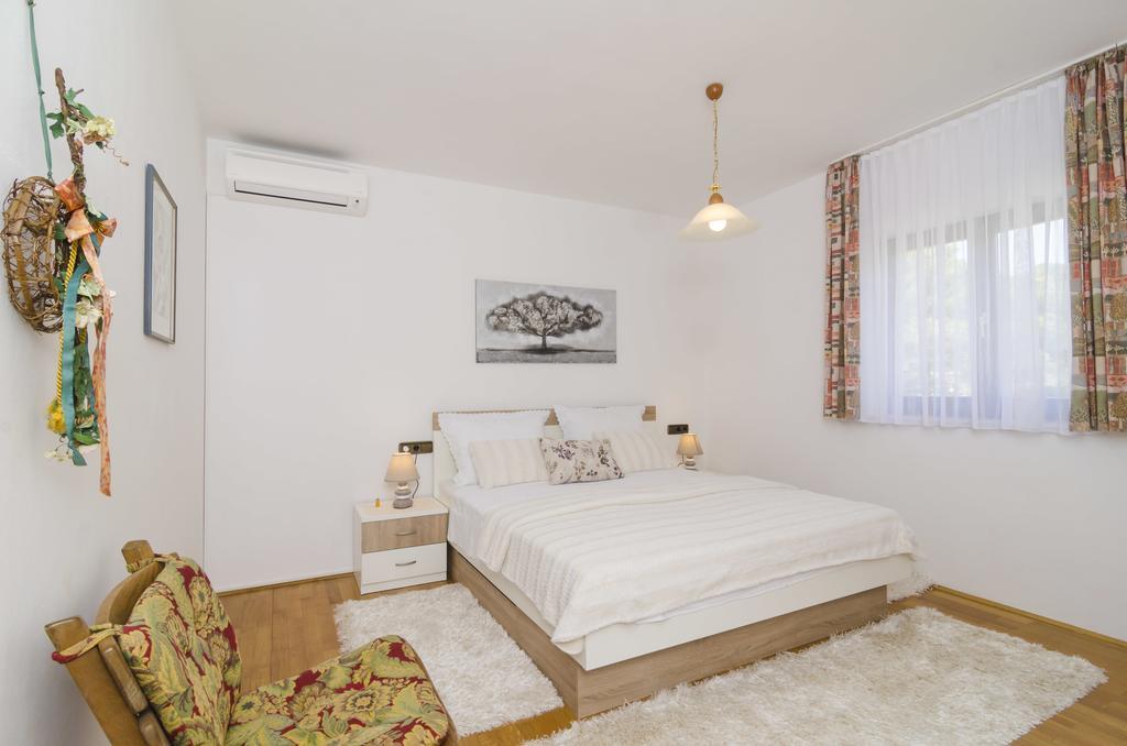 Apartment Nadine Okuklje Kültér fotó